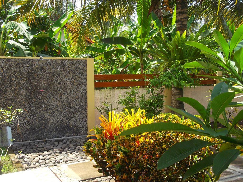 Ragha Homestay Batukaras Esterno foto